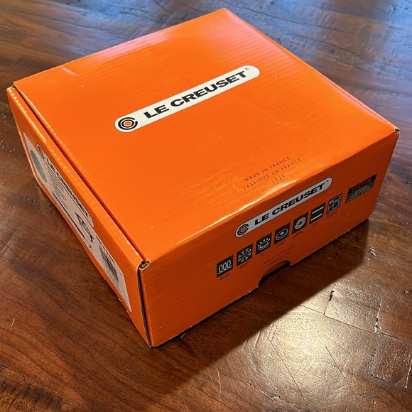 NEW Le Creuset round casserole oven - Picture 7 of 7